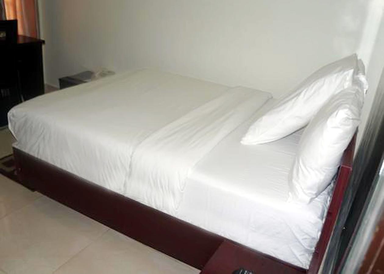 De Rigg Place - Alaka Estate, Surulere Lagos Bagian luar foto