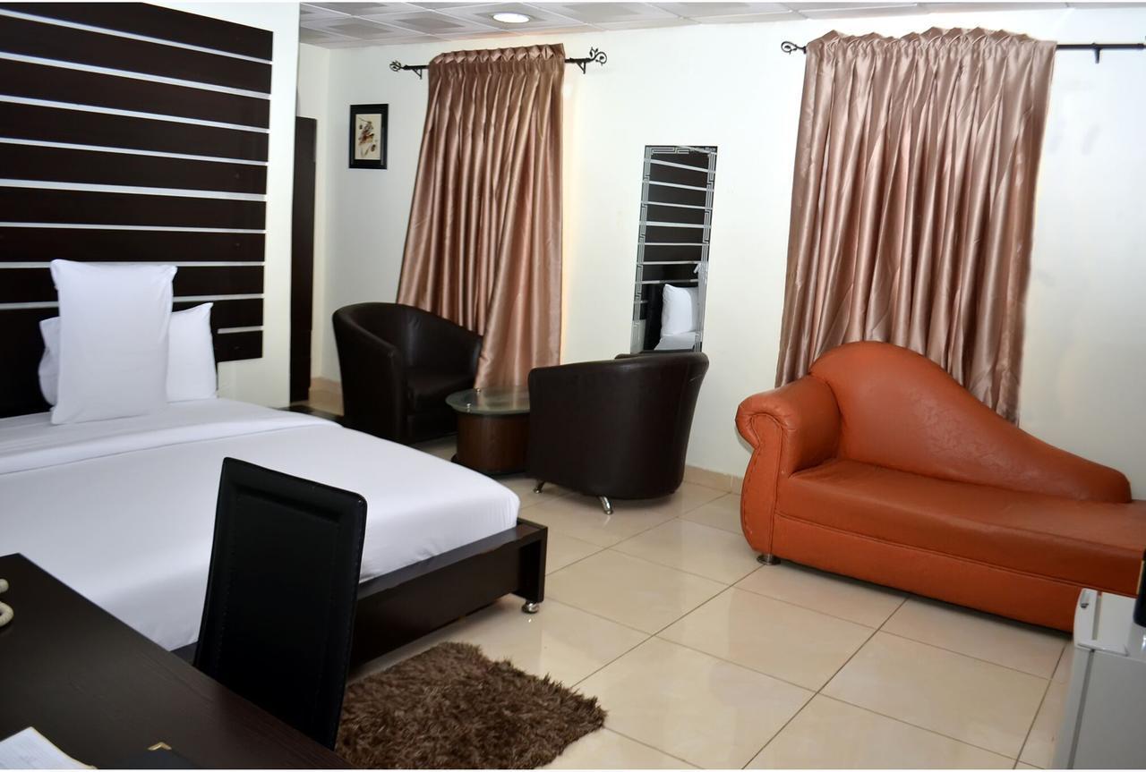 De Rigg Place - Alaka Estate, Surulere Lagos Bagian luar foto